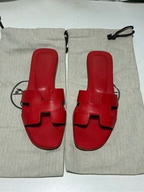 Hermes Red Oran Leather Slide Sandals - Women